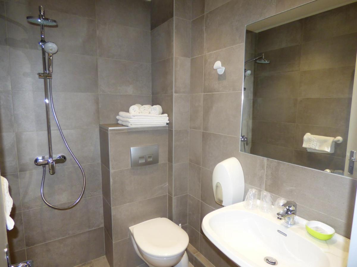 Auberge Des Avenieres Les Avenieres Ngoại thất bức ảnh